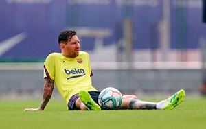 Bóng đá hôm nay 27/8: Messi vẫn tập luyện cùng Barcelona, MU công bố tân binh