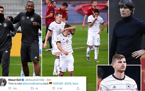 Oezil ngầm chỉ trích Joachim Loew sau thất bại 0-6 của Đức trước Tây Ban Nha