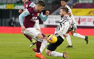 Burnley 0-1 MU: Chuyên gia nhận định Luke Shaw đáng nhận thẻ đỏ