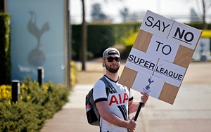 CĐV biểu tình phản đối Super League