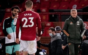 HLV Solskjaer chua chát thừa nhận MU đã 'tặng' Liverpool ít nhất 2 bàn thắng