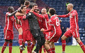 Alisson ghi bàn ở lần đầu tiên chạm bóng trong vòng cấm đối phương