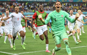 CĐM dùng Ronaldo ‘troll’ Mbappe, phát hiện điều đặc biệt ở tuyển Thụy Sĩ