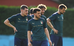 Tin EURO 10/7: Ý lộ đội hình đá trận chung kết EURO. UEFA trừng phạt Hungary