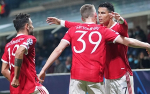 Loạt cầu thủ Việt chúc mừng Ronaldo