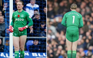 Jordan Pickford gây cười với màn biến hóa trang phục trên sân