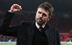 CĐV chia rẽ sâu sắc ngày Carrick rời MU