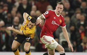 Sau đúng 2 năm, Phil Jones tái xuất trong ngày MU bại trận