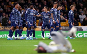 Wolves 0-1 Arsenal: Chơi với 10 người, Arsenal nhọc nhằn vượt ải Wolves