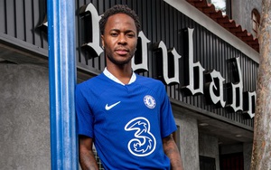 Chelsea: Sterling rồi sẽ khát bàn thắng như Lukaku?