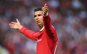 Chủ tịch Real Madrid nói phũ về khả năng mua lại Ronaldo