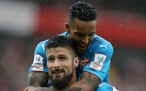 Giroud cán mốc 100 bàn cho Arsenal nhanh hơn cả Van Persie