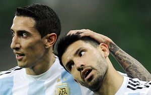 Sergio Aguero đột ngột ngất xỉu trong trận Argentina thua Nigeria