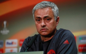 Mourinho ám chỉ Klopp đạo đức giả sau khi Liverpool mua Van Dijk với giá kỷ lục