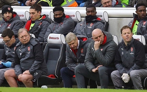 Ian Wright và fan khóc nức nở khi Arsnal thất bại trước Brighton