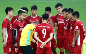 Công Vinh hiến kế cho HLV Park đấu Malaysia, VFF bán vé online nếu tuyển Việt Nam vào bán kết