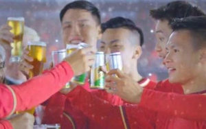 Quang Hải lên tiếng về vụ quảng cáo bia, đội bóng của Công Vinh đối mặt với án phạt