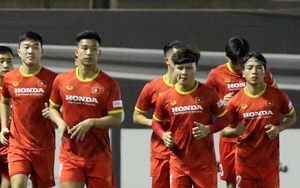 Bóng đá Việt Nam hôm nay: 4 tuyển thủ Việt Nam đi khám chấn thương