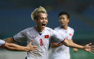 U23 Việt Nam chạm tay vào tấm huy chương ASIAD