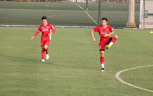 Văn Hậu hăng say tập luyện trong ngày lọt tầm ngắm đội TOP 4 Bundesliga