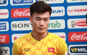 'Bùi Tiến Dũng không có cảm giác bóng tốt'