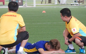 'Sao' HAGL chấn thương, HLV Park Hang Seo lo sốt vó