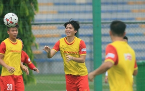 Bóng đá Việt Nam hôm nay: Tiền đạo đội tuyển Việt Nam mong không chấn thương