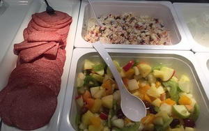 Cận cảnh bữa ăn bổ dưỡng tại Đức của U20 Việt Nam