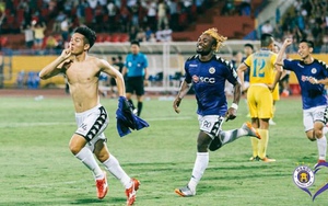 Tuyển thủ U23 Việt Nam 'vỡ òa' với bàn thắng sau 30 giây vào sân