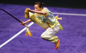Nữ hoàng wushu Thúy Vi khóc nghẹn chia sẻ những hy sinh, thiệt thòi của VĐV
