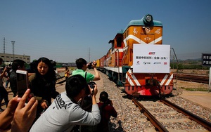 Lần đầu tiên có xe lửa nối trực tiếp từ London tới Trung Quốc