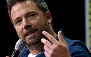 Warner Bros muốn ‘hất cẳng’ Ben Affleck khỏi vị trí Người dơi?
