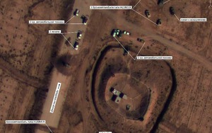 Nga tung bằng chứng phát hiện vũ khí của đặc nhiệm Mỹ ở căn cứ IS