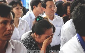 Tưởng niệm nạn nhân trong siêu bão Linda