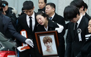 Bác sĩ tiết lộ giây phút cấp cứu Jong Hyun trong vụ tự tử