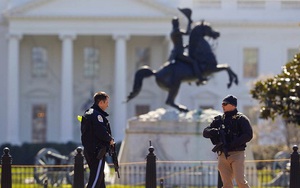 Mỹ: Nổ súng bên ngoài Nhà Trắng