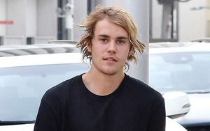 VIDEO: Justin Bieber hành xử như ‘người rừng’ khiến fan lo sợ