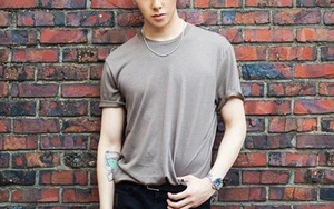 Biên đạo múa của EXO đẹp trai lung linh, nhìn như thành viên nhóm