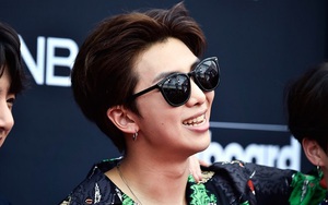 Tóc mới của RM BTS khiến fan vừa háo hức vừa bùi ngùi nhớ về một thời đã qua