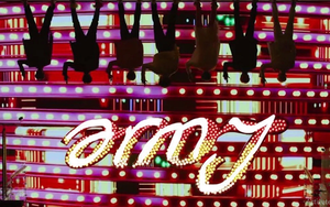 Những chi tiết cực ngọt ngào mà fan có thể chưa biết trong ‘Boy With Luv’ của BTS