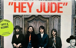 Bản viết tay lời ca khúc ‘Hey Jude’ của The Beatles được bán với giá hơn 21 tỷ đồng