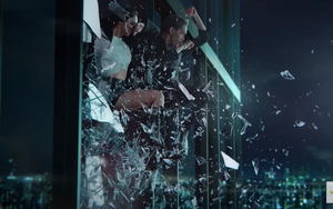 Lisa Blackpink tái hợp bạn thơ ấu trong video cực ngầu