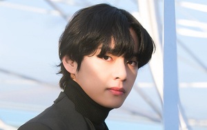 Mới giữa năm, V BTS đã lần thứ ba được vinh danh là ‘Gương mặt đẹp nhất thế giới năm 2020’