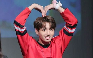 Đến Jungkook BTS cũng ngẩn ngơ khi gặp... người đàn ông của đời mình