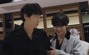 V BTS bất ngờ nũng nịu trong vlog Kang Dong Won, nhìn mà ghen