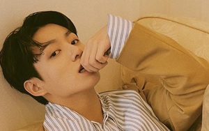 Non-fan va phải Jungkook BTS trong quán ăn, phải lòng ngay tắp lự