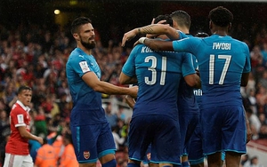 CẬP NHẬT sáng 30/07: Arsenal thắng đậm ở Emirates Cup, PSG giành siêu cúp Pháp, Fellaini sắp rời Man United.