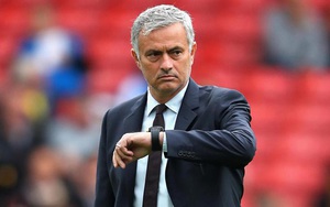 Chuyển nhượng M.U 27/08: Leicester nhắm Smalling, Pereira sắp đến Valencia, Mourinho không mua sắm vào tháng Giêng