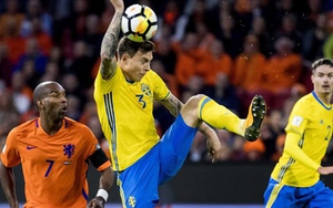 Lindelof mắc sai lầm thô thiển trước Hà Lan, fan M.U giận dữ