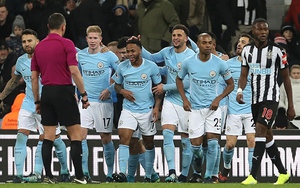 Video bàn thắng Newcastle 0-1 Man City: Người hùng Sterling